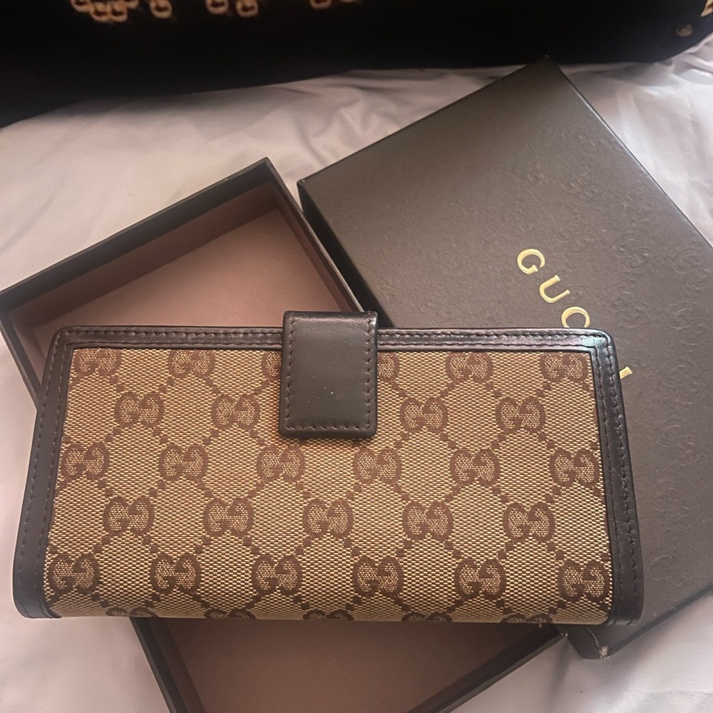 Gucci wallet